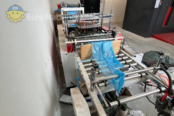 1984 RUIAN WQ-700 PE apron making machine (2) 1984 RUIAN WQ-700 PE apron making machine (2)